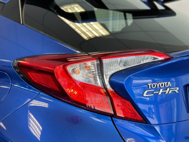 Photo 8 de l'offre de TOYOTA C-HR 122H DYNAMIC 2WD E-CVT à 20980€ chez Greencar France