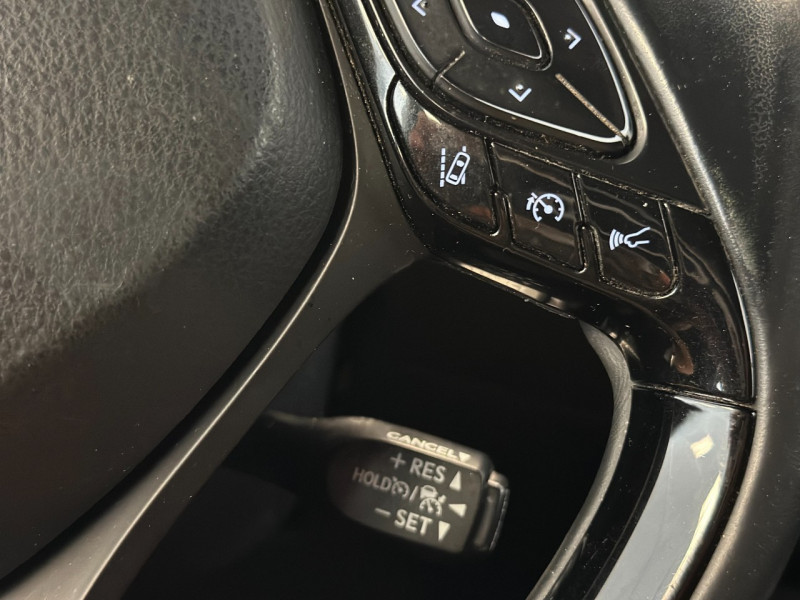 Photo 17 de l'offre de TOYOTA C-HR 122H DYNAMIC 2WD E-CVT à 20980€ chez Greencar France