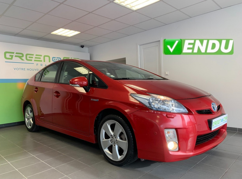 Toyota PRIUS 136H LOUNGE 17 Hybride ROUGE Occasion à vendre