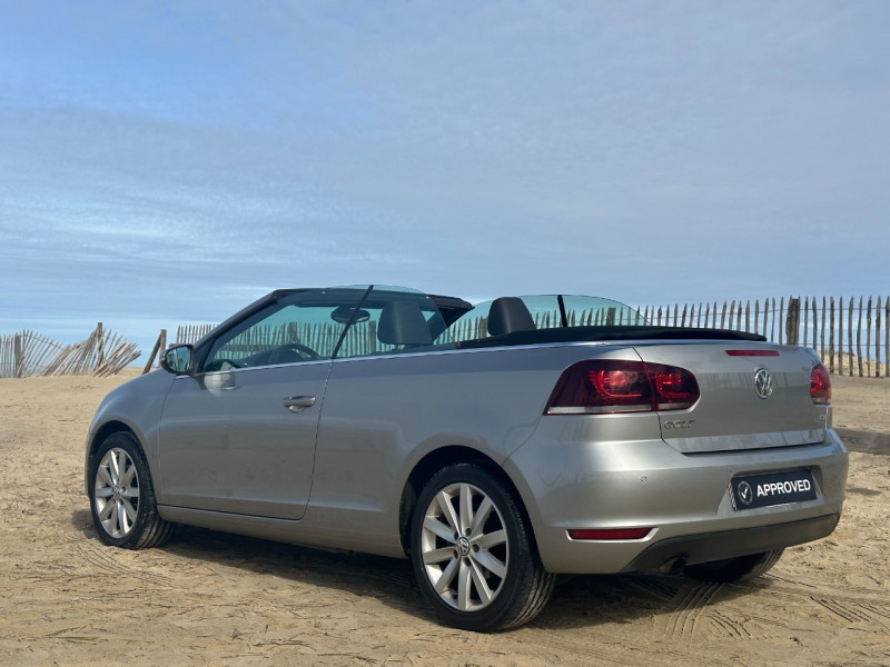 Photo 11 de l'offre de VOLKSWAGEN GOLF VI CABRIOLET 1.2 TSI 105CH BLUEMOTION TECHNOLOGY CARAT à 15980€ chez PEREIRA Frédéric