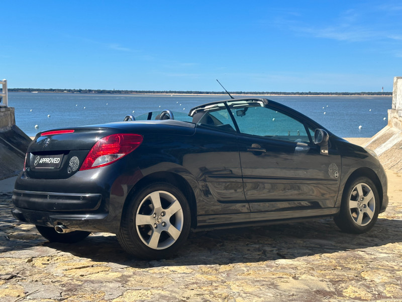 Photo 4 de l'offre de PEUGEOT 207 CC 1.6 VTI 16V SERIE 64 à 7980€ chez PEREIRA Frédéric