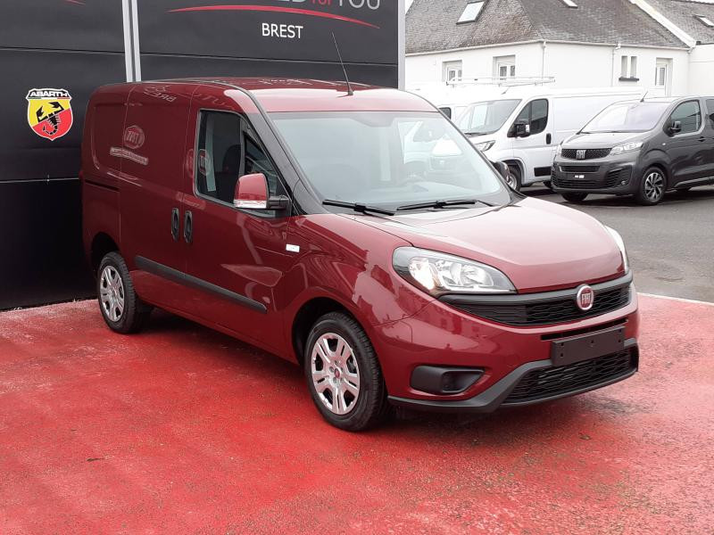 Photo 1 de l'offre de FIAT Doblo Cargo 1.6 Multijet 105ch Pro Lounge PRIX HT soit 21990 € ttc à 18325€ chez Garage Auto de l'Ouest - Brest