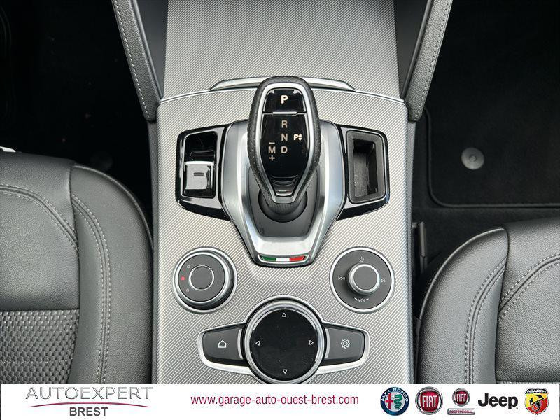 Photo 11 de l'offre de ALFA ROMEO Stelvio 2.2 Diesel 190ch Sprint Q4 AT8 MY22 à 44990€ chez Garage Auto de l'Ouest - Brest