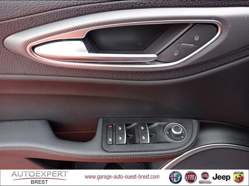 Photo 16 de l'offre de ALFA ROMEO Giulia 2.2 JTD 190ch Sprint AT8 MY20 à 32990€ chez Garage Auto de l'Ouest - Brest