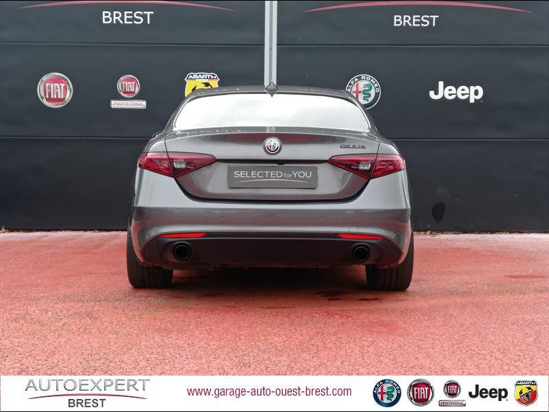 Photo 5 de l'offre de ALFA ROMEO Giulia 2.2 JTD 190ch Sprint AT8 MY20 à 32990€ chez Garage Auto de l'Ouest - Brest