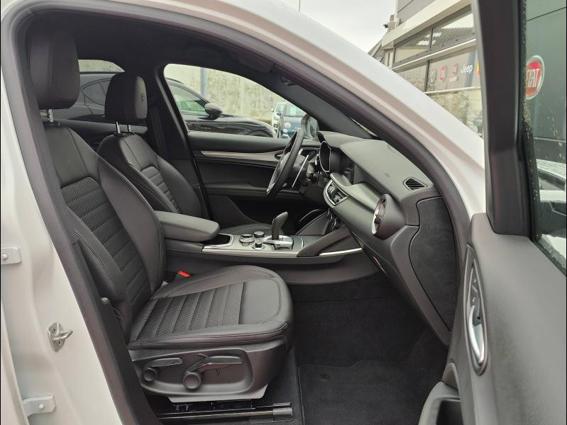 Photo 10 de l'offre de ALFA ROMEO Stelvio 2.2 Diesel 160ch Sprint AT8 à 49990€ chez Garage Auto de l'Ouest - Brest
