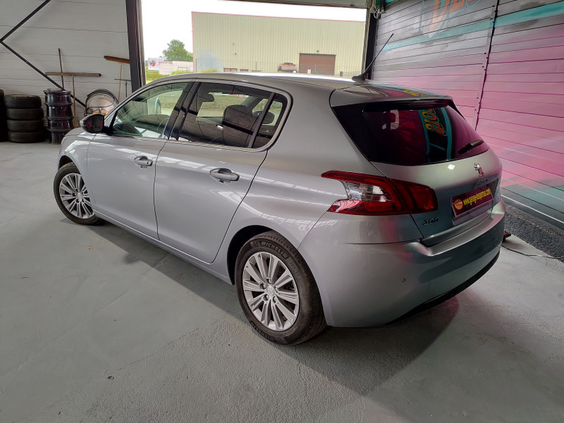 Photo 6 de l'offre de PEUGEOT 308 HDI 130CV ALLURE à 13990€ chez GARAGE DESPERROIS