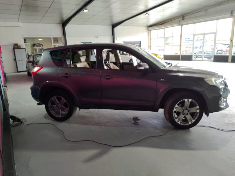 Photo 4 de l'offre de TOYOTA RAV 4 150 D-CAT FAP Lounge 4WD BVA à 11990€ chez GARAGE DESPERROIS