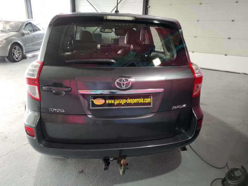 Photo 5 de l'offre de TOYOTA RAV 4 150 D-CAT FAP Lounge 4WD BVA à 11990€ chez GARAGE DESPERROIS