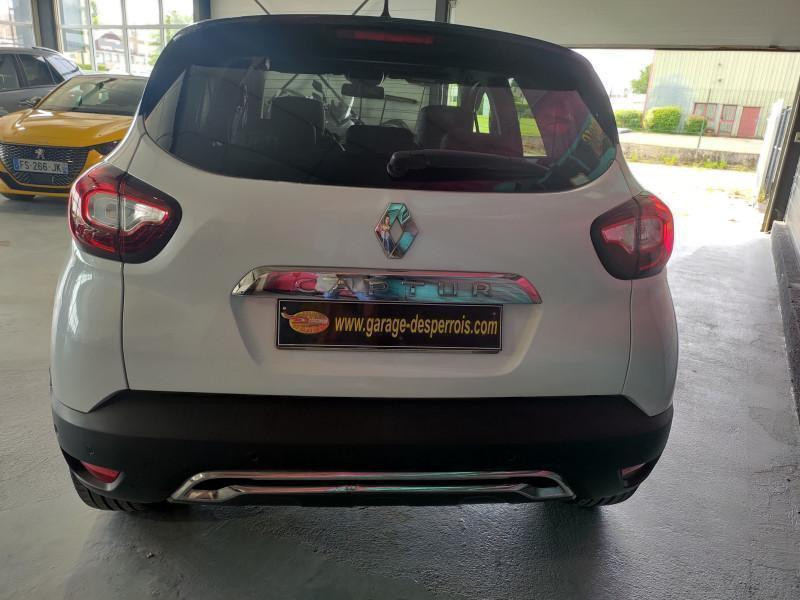 Photo 6 de l'offre de RENAULT Captur 1.2 TCe 120ch energy Initiale Paris à 14490€ chez GARAGE DESPERROIS