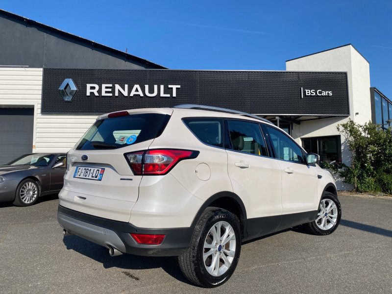 Photo 2 de l'offre de FORD Kuga 1.5 Flexifuel-E85 150ch Stop&Start Titanium 170g 4x2 Euro6.2 à 13490€ chez AA automobiles