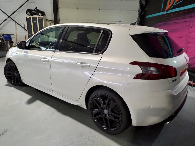 Photo 8 de l'offre de PEUGEOT 308 130CV GT PACK à 18990€ chez GARAGE DESPERROIS