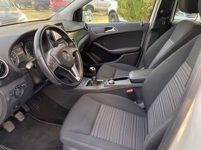 Photo 3 de l'offre de MERCEDES-BENZ Classe B 180 B 180 DESIGN à 11990€ chez AA automobiles