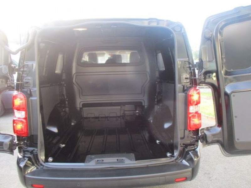 Photo 4 de l'offre de PEUGEOT EXPERT FG L2H1 BLUEHDI 145CH CABINE APPROFONDIE FIXE PACK ASPHALT à 45900€ chez Deal pro automobiles