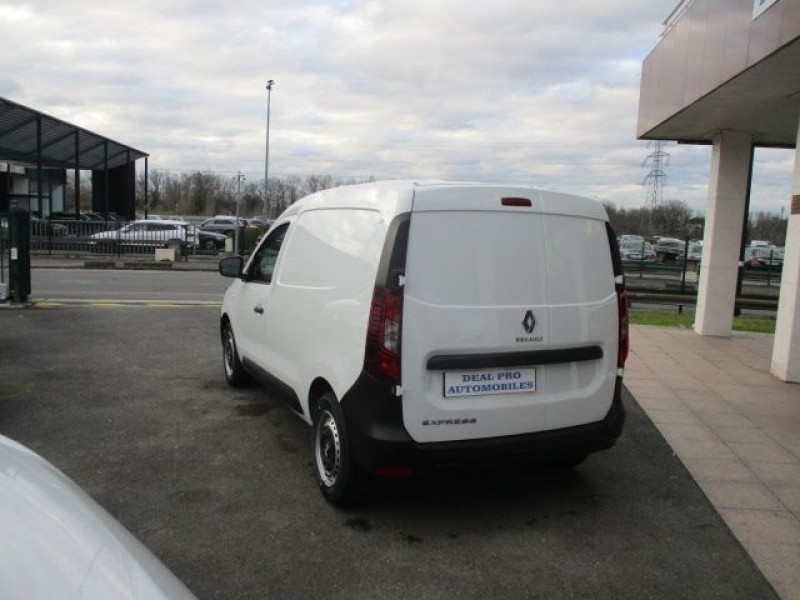 Photo 5 de l'offre de RENAULT EXPRESS VAN 1.5 BLUE DCI 95CH CONFORT 22 à 23900€ chez Deal pro automobiles