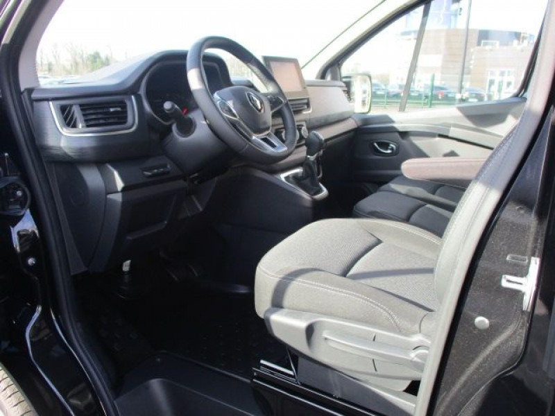 Photo 2 de l'offre de RENAULT TRAFIC III FG L2H1 3T 2.0 BLUE DCI 170CH GRAND CONFORT EDC à 44900€ chez Deal pro automobiles