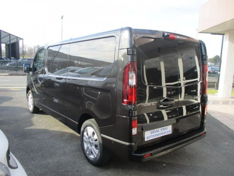 Photo 5 de l'offre de RENAULT TRAFIC III FG L2H1 3T 2.0 BLUE DCI 170CH GRAND CONFORT EDC à 44900€ chez Deal pro automobiles
