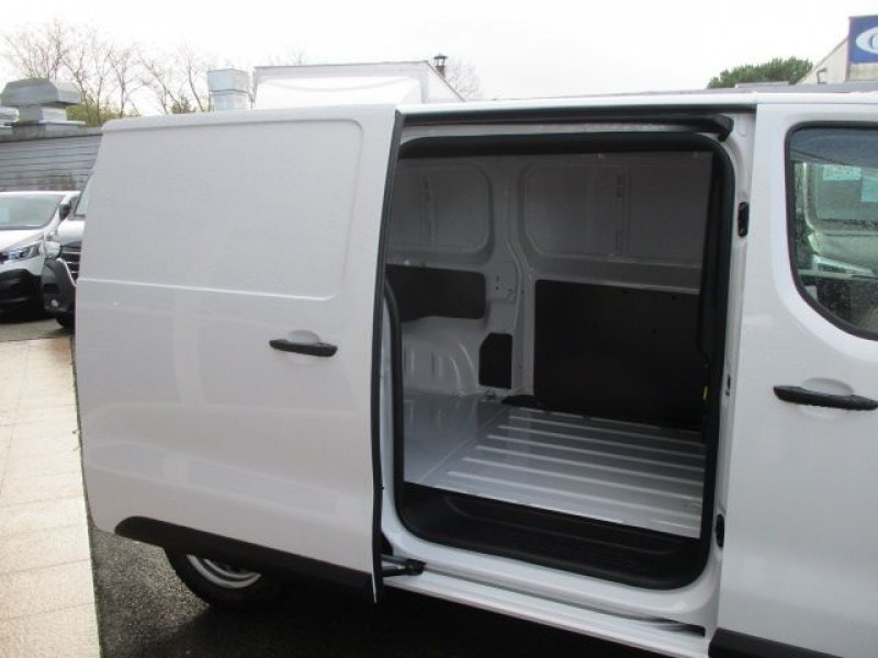 Photo 7 de l'offre de PEUGEOT EXPERT FG STANDARD 2.0 BLUEHDI 145CH S&S ASPHALT EAT8 à 41900€ chez Deal pro automobiles