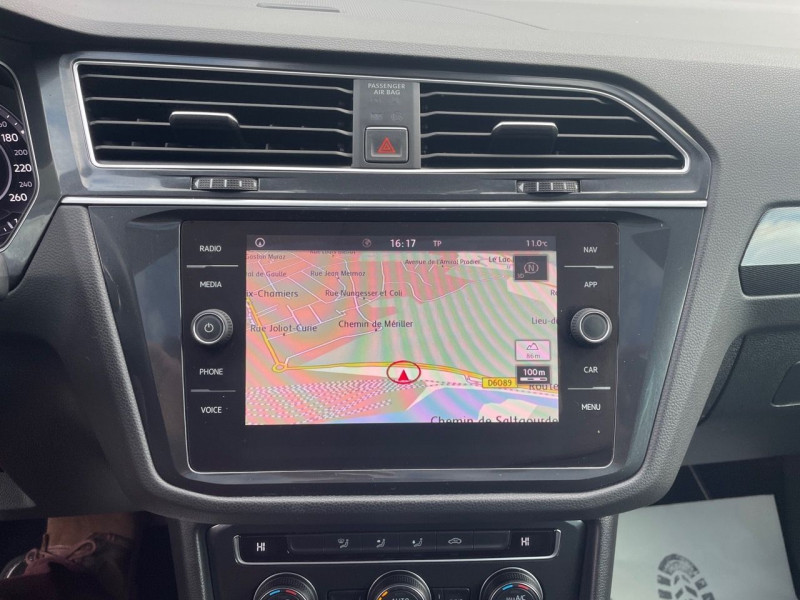 Photo 9 de l'offre de VOLKSWAGEN TIGUAN 2.0 TDI 150CH CARAT DSG7 à 26490€ chez Jeammet automobiles
