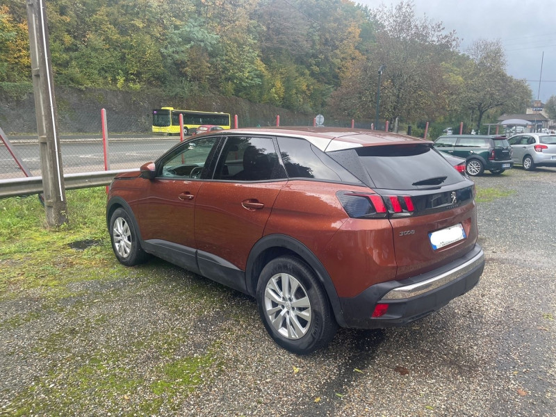 Photo 4 de l'offre de PEUGEOT 3008 1.5 BLUEHDI 130CH E6.C ACTIVE BUSINESS S&S EAT8 à 22490€ chez Jeammet automobiles