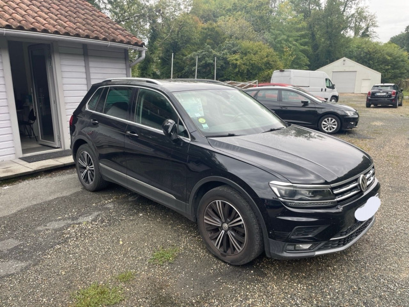 Photo 2 de l'offre de VOLKSWAGEN TIGUAN 2.0 TDI 150CH BLUEMOTION TECHNOLOGY CARAT EXCLUSIVE DSG7 à 22990€ chez Jeammet automobiles