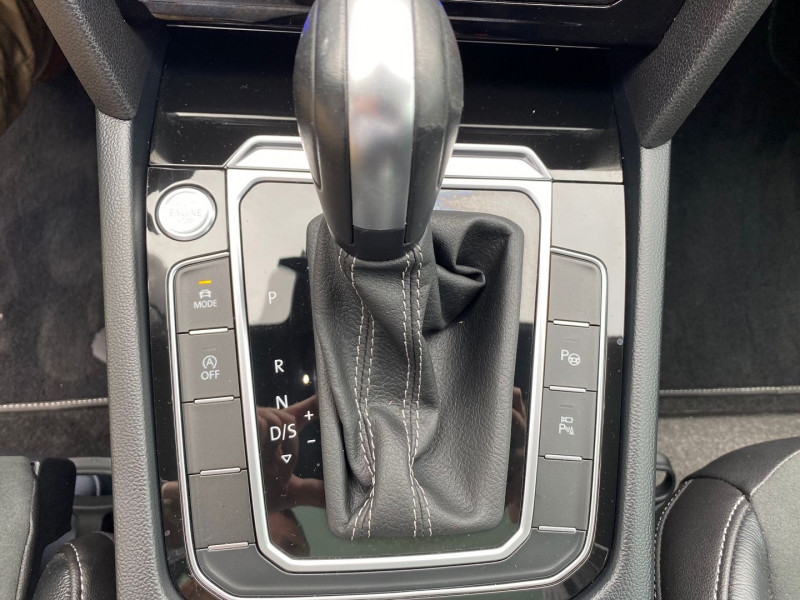 Photo 18 de l'offre de VOLKSWAGEN ARTEON SHOOTINGBRAKE 2.0 TDI EVO 200CH R-LINE DSG7 à 42990€ chez Automobiles Services