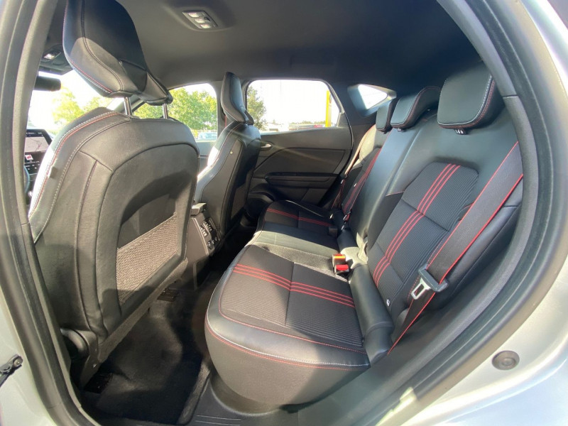 Photo 8 de l'offre de RENAULT CAPTUR II 1.3 TCE 140CH FAP RS LINE EDC -21B à 25690€ chez Automobiles Services