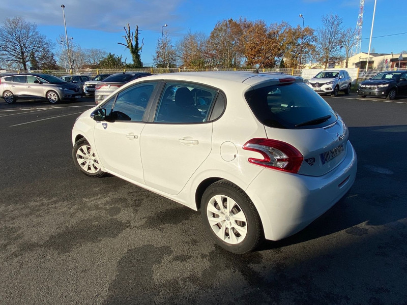 Photo 2 de l'offre de PEUGEOT 208 1.0 VTI LIKE 5P à 8490€ chez Automobiles Services