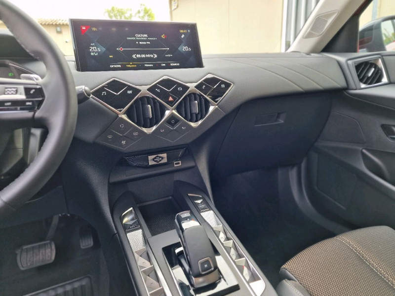 Photo 8 de l'offre de DS DS 3 CROSSBACK PURETECH 130CH BASTILLE AUTOMATIQUE 135G à 29990€ chez BOBBIA SAS