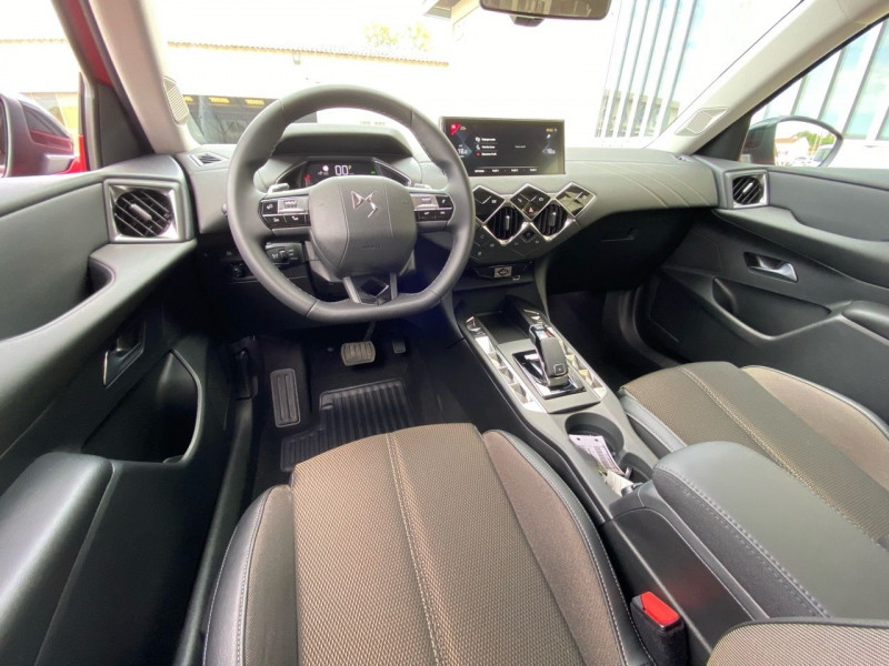 Photo 8 de l'offre de DS DS 3 CROSSBACK BLUEHDI 130 BASTILLE AUTOMATIQUE 132G à 32990€ chez BOBBIA SAS