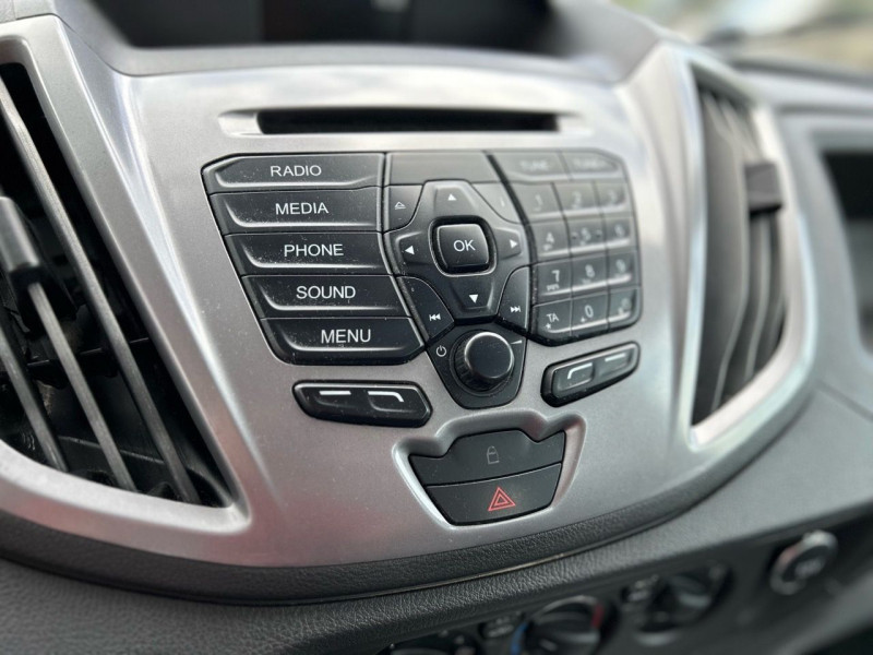 Photo 10 de l'offre de FORD TRANSIT BENNE 2.0 TDCI 130 AMBIENTE à 28990€ chez BOBBIA SAS