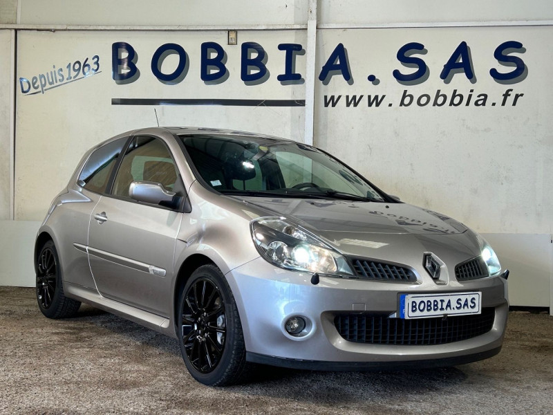 Photo 3 de l'offre de RENAULT CLIO III 2.0 16V 200CH RENAULT SPORT 3P à 12990€ chez BOBBIA SAS