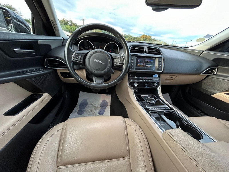 Photo 10 de l'offre de JAGUAR XE 2.0D 180CH PRESTIGE BVA8 à 16990€ chez BOBBIA SAS