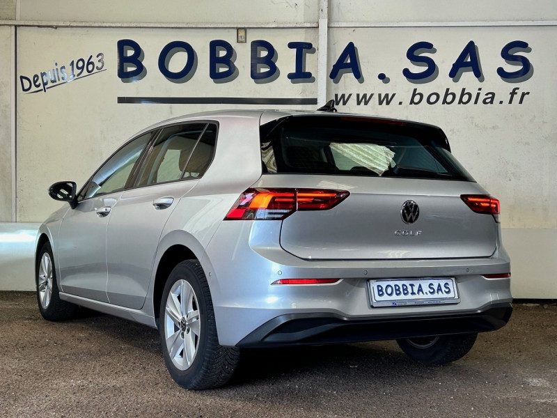 Photo 6 de l'offre de VOLKSWAGEN GOLF VIII 1.5 TSI ACT OPF 130CH  LIFE 1ST à 20900€ chez BOBBIA SAS