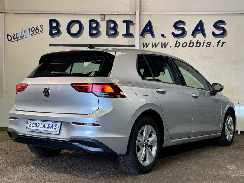 Photo 4 de l'offre de VOLKSWAGEN GOLF VIII 1.5 TSI ACT OPF 130CH  LIFE 1ST à 20900€ chez BOBBIA SAS