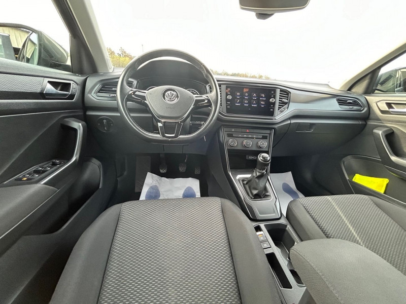 Photo 10 de l'offre de VOLKSWAGEN T-ROC 1.6 TDI 115CH LOUNGE EURO6D-T à 17990€ chez BOBBIA SAS