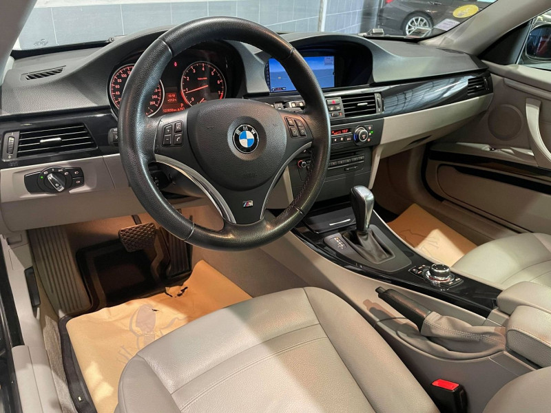 Photo 5 de l'offre de BMW SERIE 3 COUPE (E92) 320IA 170CH LUXE à 12990€ chez Signature auto