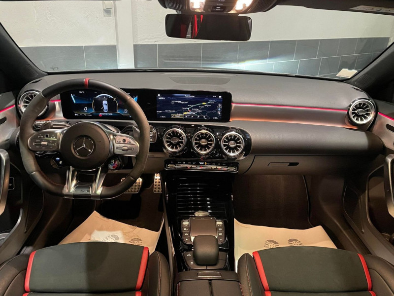 Photo 6 de l'offre de MERCEDES-BENZ CLASSE A BERLINE 35 AMG 306CH 4MATIC 7G-DCT SPEEDSHIFT AMG 19CV à 69990€ chez Signature auto