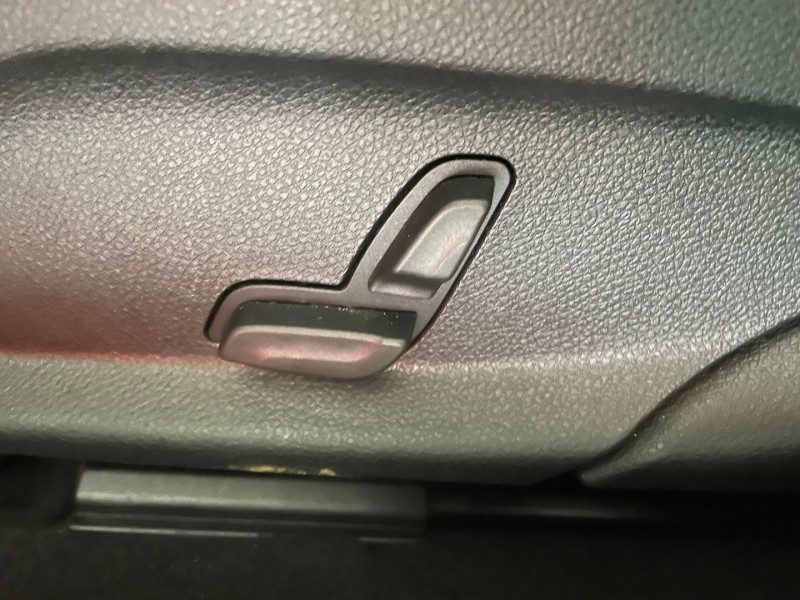 Photo 12 de l'offre de MERCEDES-BENZ CLASSE C 180 D 122CH AMG LINE 9G-TRONIC à 26990€ chez Signature auto