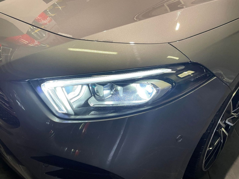 Photo 4 de l'offre de MERCEDES-BENZ CLASSE A BERLINE 35 AMG 306CH 4MATIC 7G-DCT SPEEDSHIFT AMG 19CV à 69990€ chez Signature auto