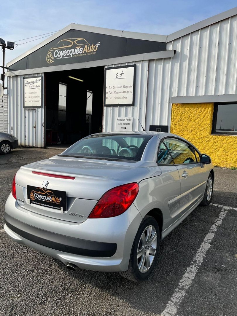 Photo 4 de l'offre de PEUGEOT 207 CC 1.6 VTI 16V SPORT à 6490€ chez Coyecques Auto plus