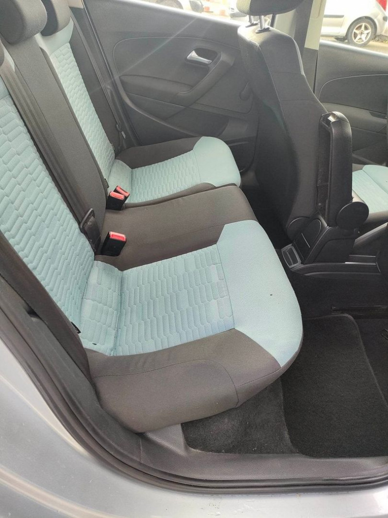 Photo 6 de l'offre de VOLKSWAGEN POLO 1.2 TDI 75CH FAP TRENDLINE 5P à 4200€ chez Coyecques Auto plus