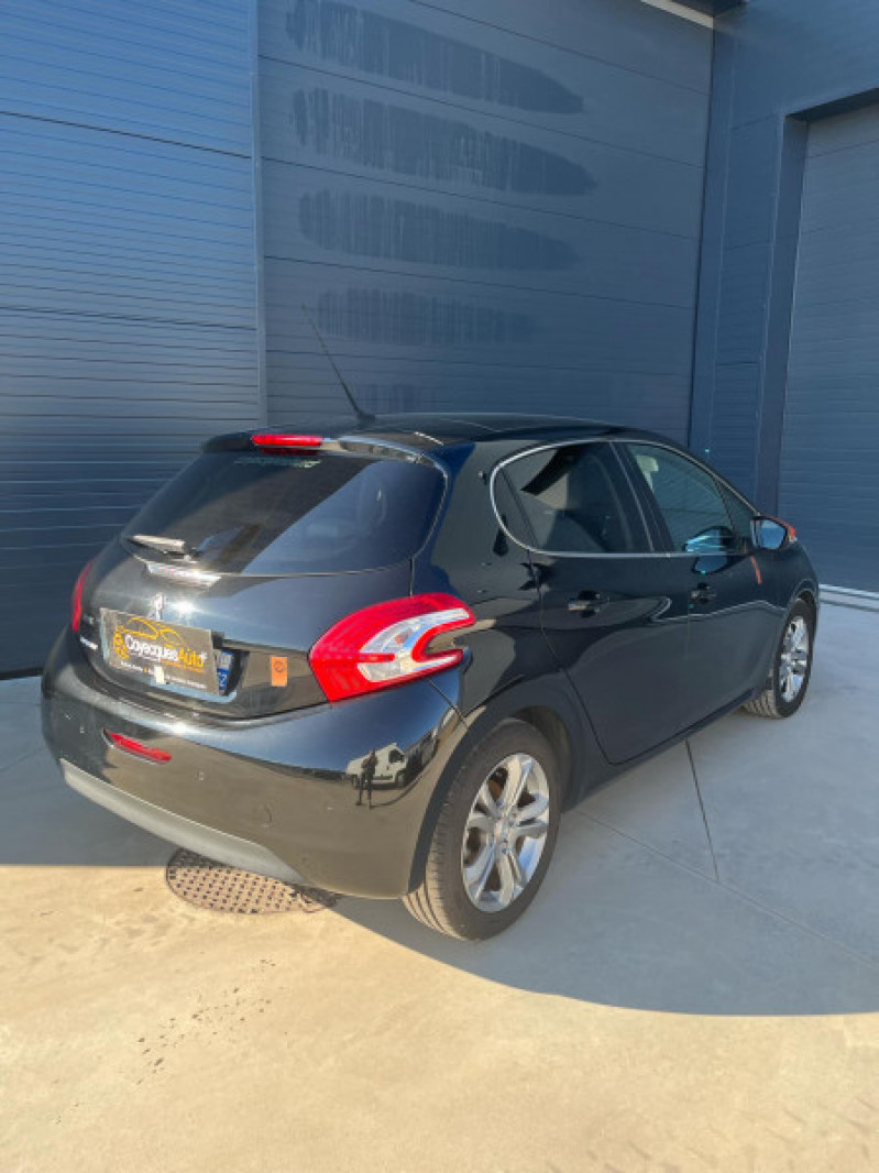 Photo 4 de l'offre de PEUGEOT 208 1.6 VTI ROLAND GARROS 5P à 8900€ chez Coyecques Auto plus