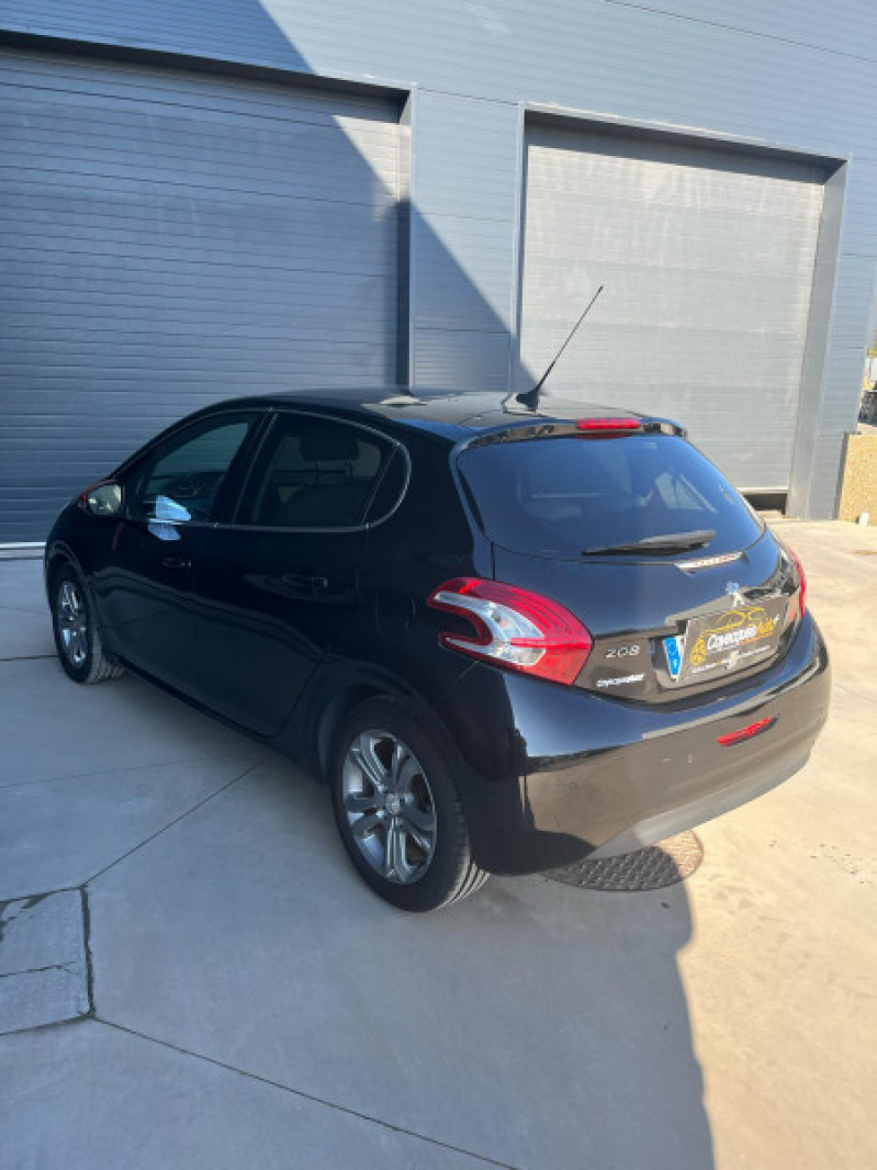 Photo 3 de l'offre de PEUGEOT 208 1.6 VTI ROLAND GARROS 5P à 8900€ chez Coyecques Auto plus