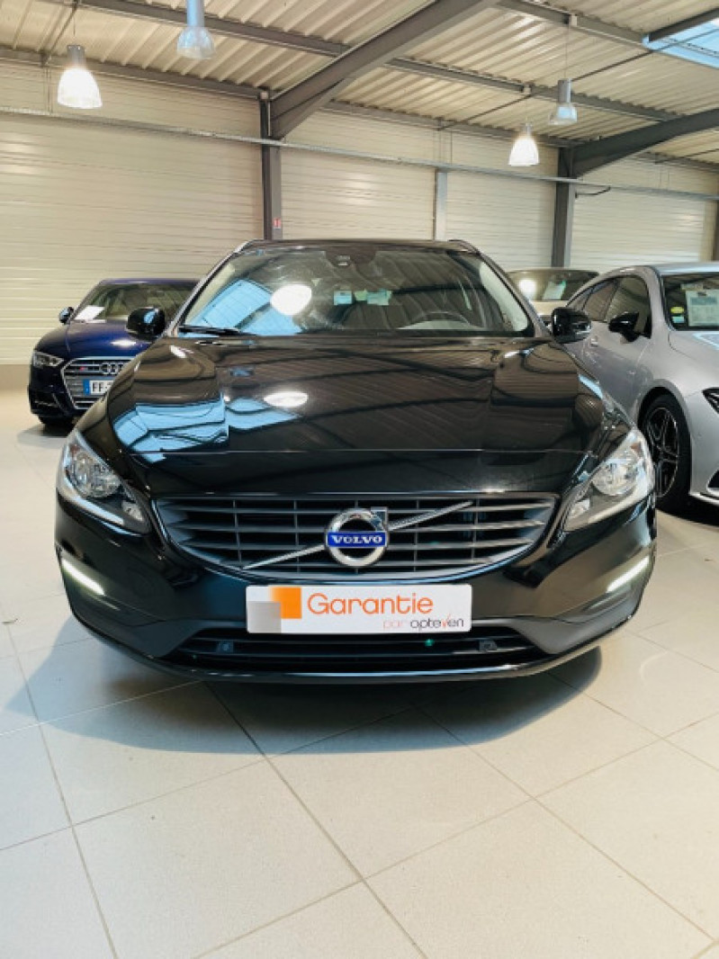 Photo 2 de l'offre de VOLVO V60 D2 120CH MOMENTUM BUSINESS à 13490€ chez Occasions Champenoises