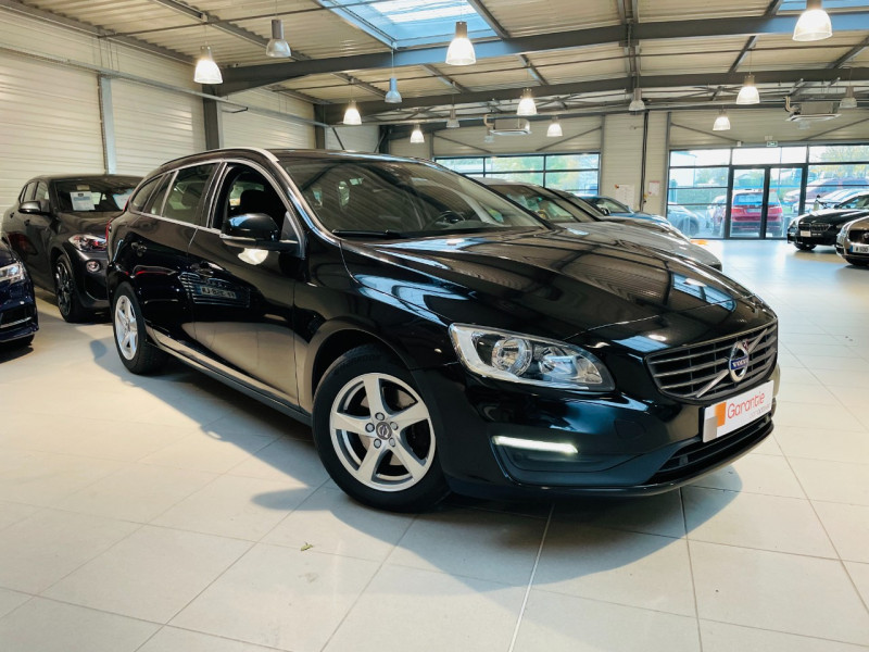 Photo 1 de l'offre de VOLVO V60 D2 120CH MOMENTUM BUSINESS à 13490€ chez Occasions Champenoises