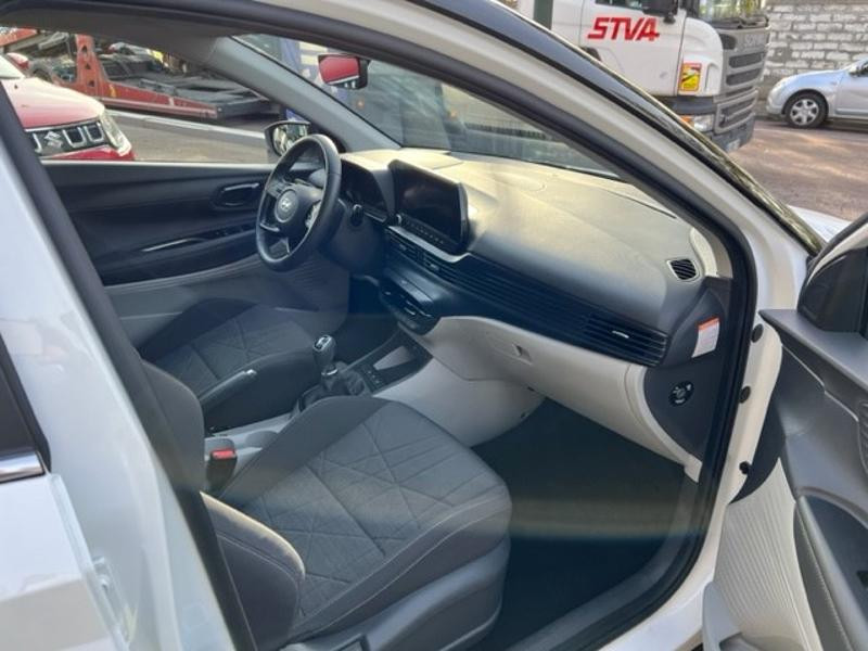 Photo 7 de l'offre de HYUNDAI Bayon 1.0 T-GDi 100ch Hybrid 48V Creative à 19490€ chez APS
