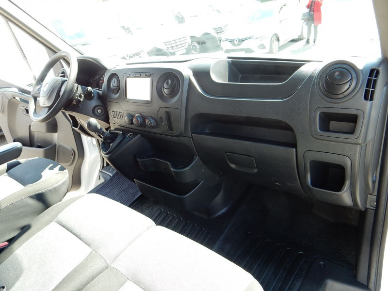 Photo 14 de l'offre de RENAULT MASTER III FG L2H2 2.3 DCI 130CH GRAND CONFORT EURO6 à 19990€ chez JML Auto