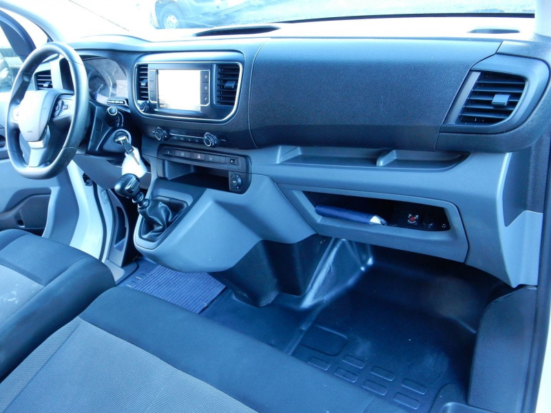 Photo 14 de l'offre de PEUGEOT EXPERT FG STANDARD 1.6 BLUEHDI 115CH PREMIUM PACK S&S à 17990€ chez JML Auto