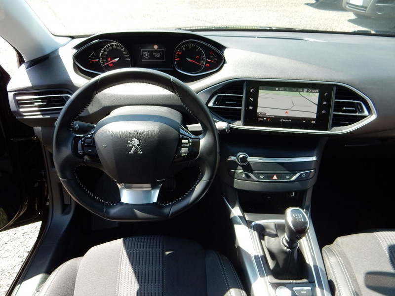 Photo 9 de l'offre de PEUGEOT 308 1.5 BLUEHDI 130CH S&S ALLURE à 20990€ chez JML Auto